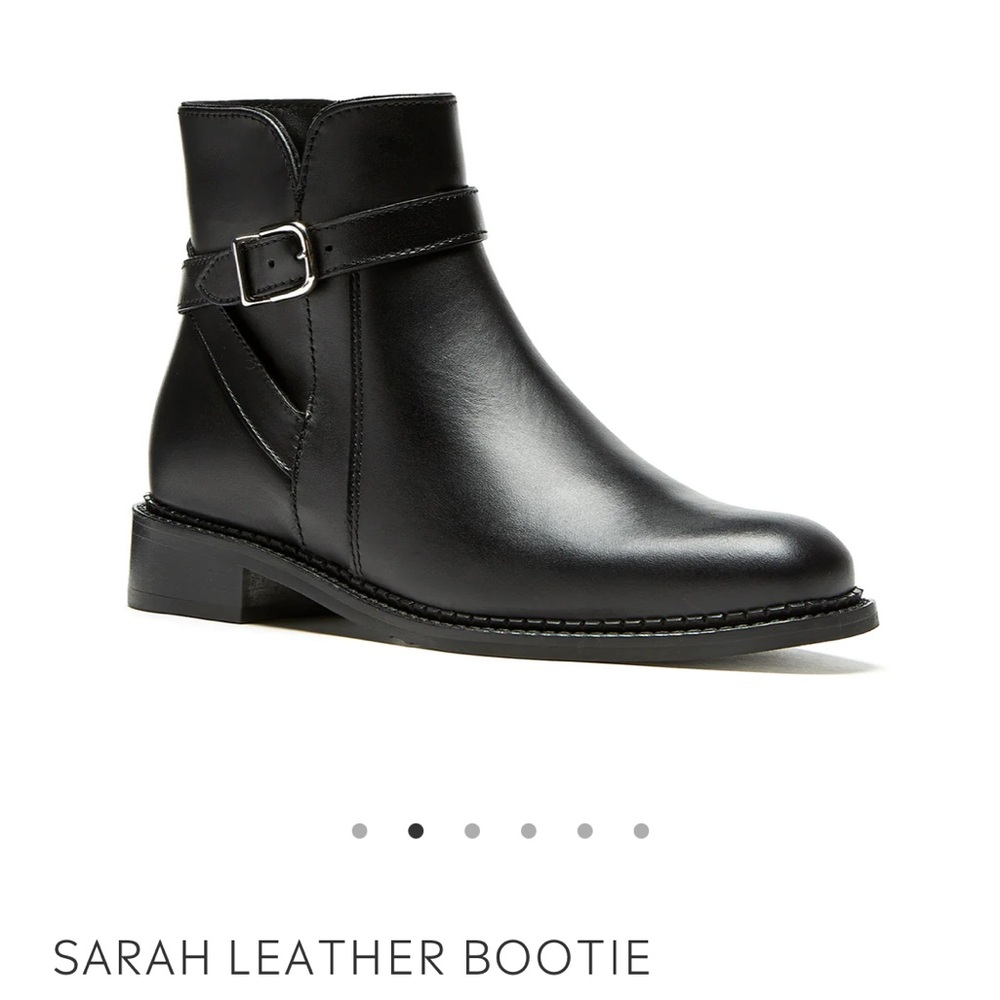 La Canadienne
Sarah 40MM black Leather Ankle Boots
$565 SZ 8 gently used